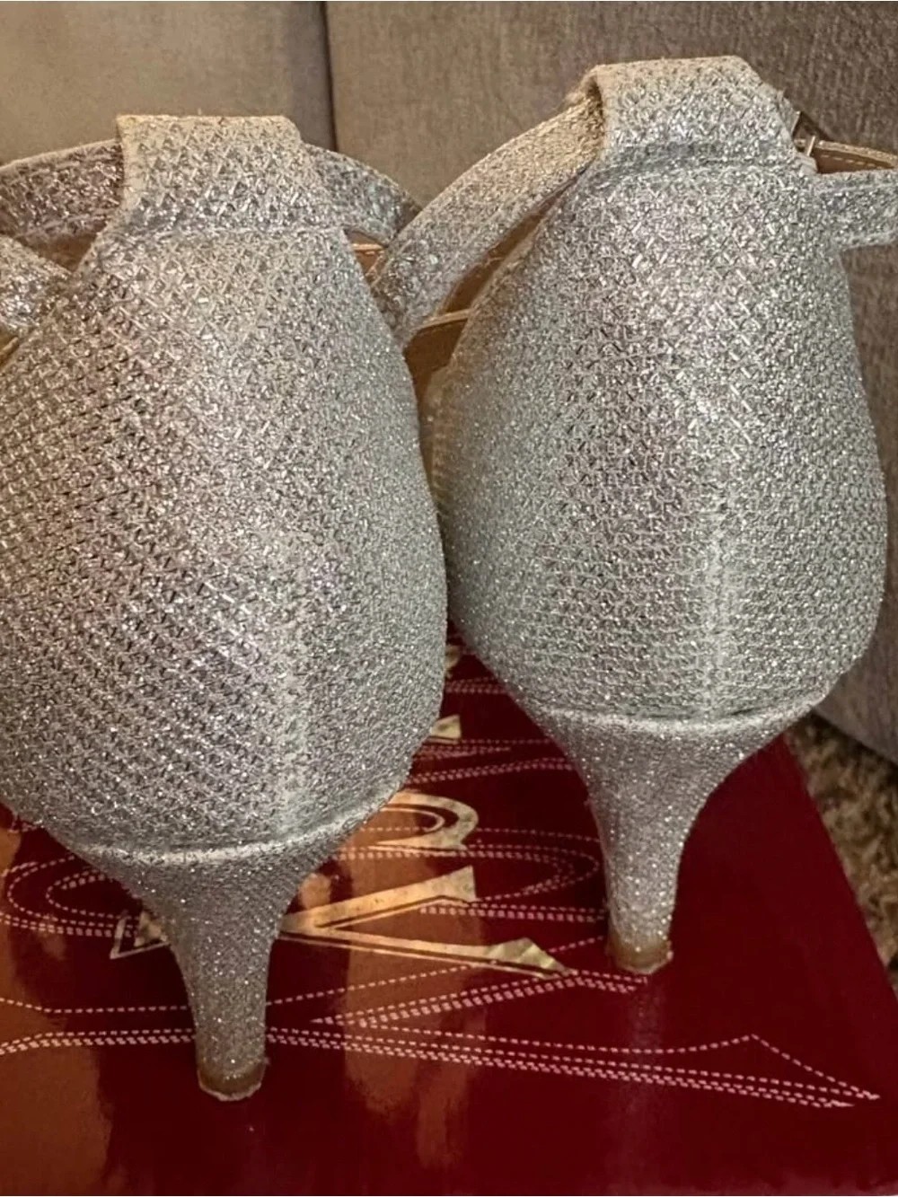 Delicacy Silver Sparkle Holographic Pump Heels Open Toe Cross Strap Size 7